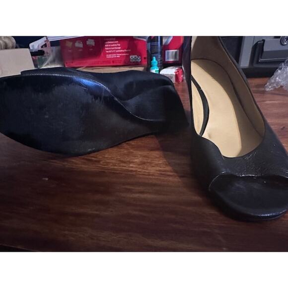 Nine West Black Leather Wedge Peep Toe Shoes – Size 10M - Picture 2 of 3